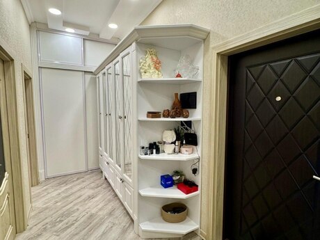 3-room new-build apartment for sale in Memar Əcəmi, 106 m², 215 000 AZN, photo 4 / 12