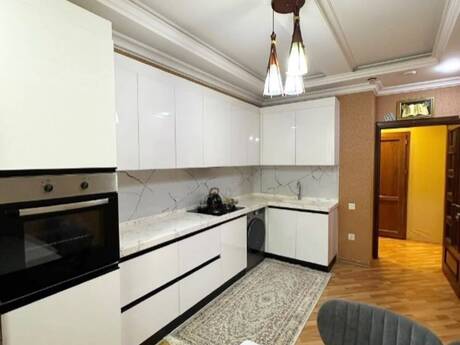 3-room new-build apartment for sale in Yeni Yasamal, 100 m², 250 000 AZN, photo 3 / 10