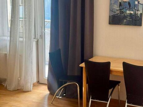 3-room new-build apartment for rent in Nizami, 146 m², 1 150 AZN/mo, photo 2 / 9