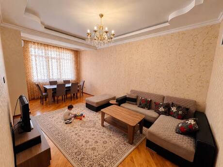 2-room apartment, 75 m², Gənclik, 799 AZN