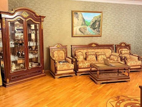 Elan №6521988 - Bakı, Sahil m., 3 otaqlı, 160 m², 5/15 mərtəbə