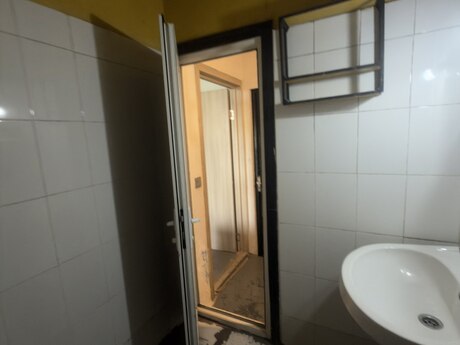Azadlıq Prospektidə 1 otaqlı köhnə tikili mənzil satılır, 28,6 m², 110 000 AZN, şəkil 3 / 8