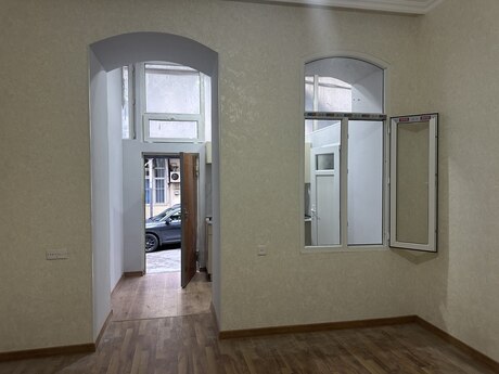1 otaq · 40 m² · 1/3 mərtəbə, 28 May