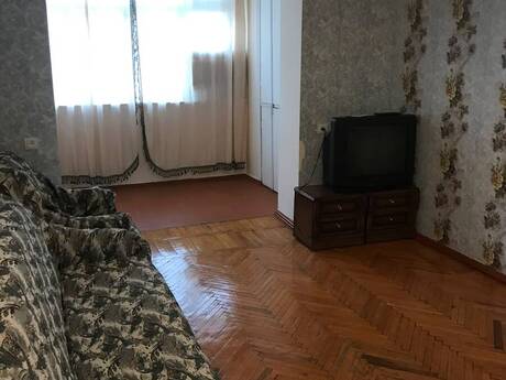 Elmlər Akademiyasında 3 otaqlı köhnə tikili mənzil satılır, 65 m², 190 000 AZN, şəkil 2 / 8