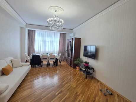 8-ci kilometrdə 3 otaqlı yeni tikili mənzil satılır, 114 m², 288 000 AZN, şəkil 4 / 12