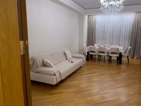 3 otaq · 114 m² · 10/12 mərtəbə, 8-ci kilometr