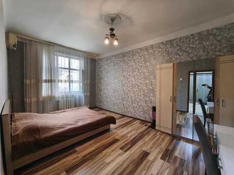 Yasamalda 3 otaqlı köhnə tikili mənzil satılır, 80 m², 255 000 AZN, şəkil 4 / 12