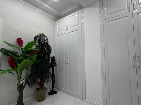 Продаётся 3-комнатная квартира в новостройке, Həzi Aslanov, 93 м², 199 000 AZN, фото 5 / 12