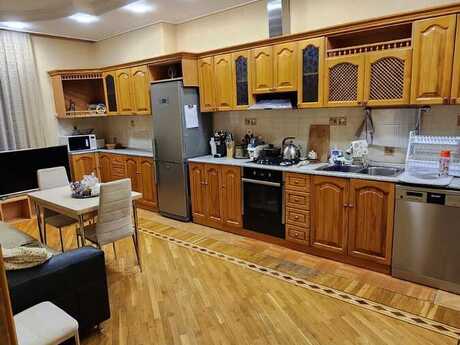 Сдаётся 3-комнатная квартира в новостройке, Şah İsmayıl Xətai, 115 м², 1 000 AZN/мес, фото 3 / 10