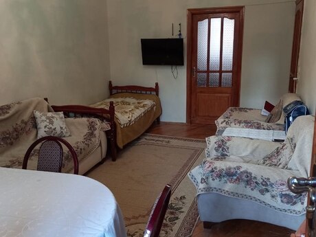 Сдаётся 2-комнатная квартира в старом фонде, Gənclik, 50 м², 699 AZN/мес, фото 2 / 7