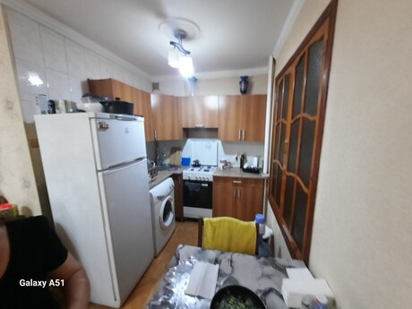 İnşaatçılarda 2 otaqlı köhnə tikili mənzil satılır, 50 m², 155 000 AZN, şəkil 3 / 6