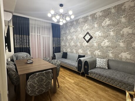 4-комн. · 108 m²