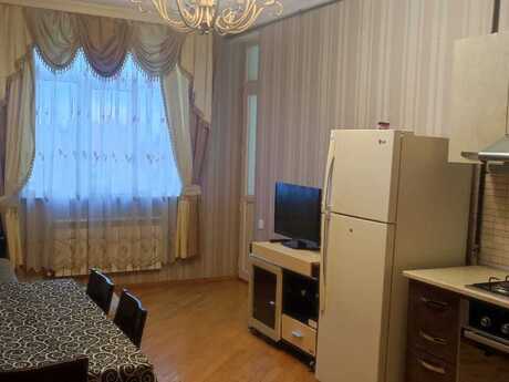 2 otaqlı mənzil, 50 m², Qara Qarayev, 600 AZN