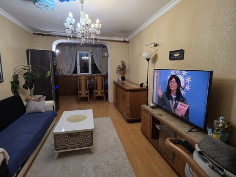 Elan №6522359 - Bakı, Yasamal r., 3 otaqlı, 60 m², 2/2 mərtəbə