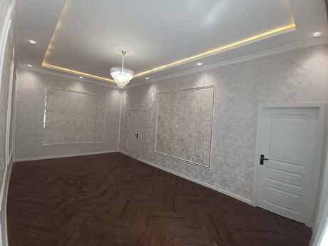 28 Mayda 2 otaqlı köhnə tikili mənzil satılır, 55 m², 162 000 AZN, şəkil 2 / 11