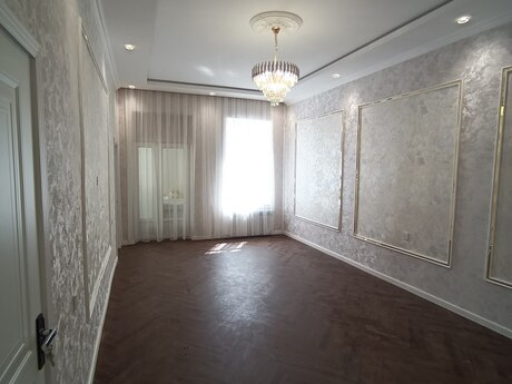 28 Mayda 2 otaqlı köhnə tikili mənzil satılır, 55 m², 162 000 AZN, şəkil 5 / 11