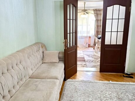 Сдаётся 3-комнатная квартира в старом фонде, Elmlər Akademiyası, 65 м², 750 AZN/мес, фото 2 / 11