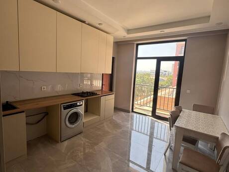 West Town kompleksində 2 otaqlı yeni tikili mənzil kirayə verilir, 85 m², 900 AZN/ay, şəkil 3 / 6