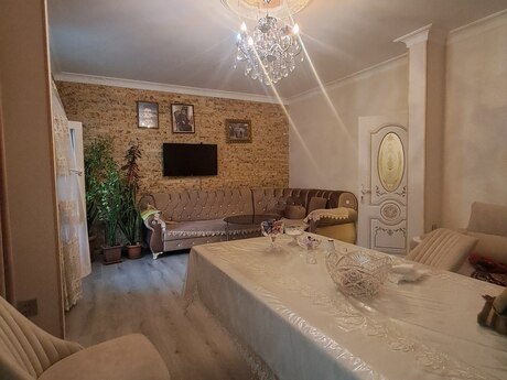 Yeni Yasamalda 5 otaqlı köhnə tikili mənzil satılır, 110 m², 252 000 AZN, şəkil 2 / 12