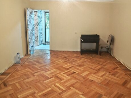 Продаётся 3-комнатная квартира в старом фонде, Nəsimi, 70 м², 85 000 AZN, фото 3 / 10