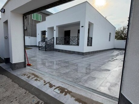 Elan №6522502 - Bakı, Novxanı q., 4 otaqlı, 160 m²