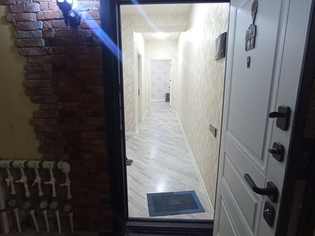 Qurtuluş 93 kompleksində 3 otaqlı yeni tikili mənzil satılır, 74 m², 117 000 AZN, şəkil 4 / 12
