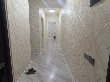 Qurtuluş 93 kompleksində 3 otaqlı yeni tikili mənzil satılır, 74 m², 117 000 AZN, şəkil 5 / 12