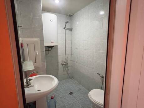 2-room old-build apartment for rent in Yasamal, 50 m², 450 AZN/mo, photo 4 / 7