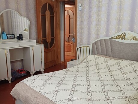 Продаётся 3-комнатная квартира в старом фонде, Nərimanov, 70 м², 150 000 AZN, фото 3 / 11