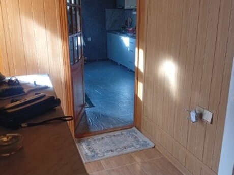 Əmircanda 4 otaqlı həyət evi satılır, 140 m², 105 000 AZN, şəkil 2 / 12