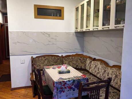 4 otaq · 150 m² · 3/9 mərtəbə, Gənclik