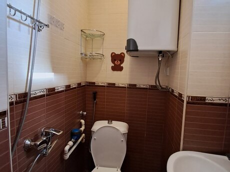 28 Mayda 1 otaqlı köhnə tikili mənzil kirayə verilir, 20 m², 500 AZN/ay, şəkil 2 / 6