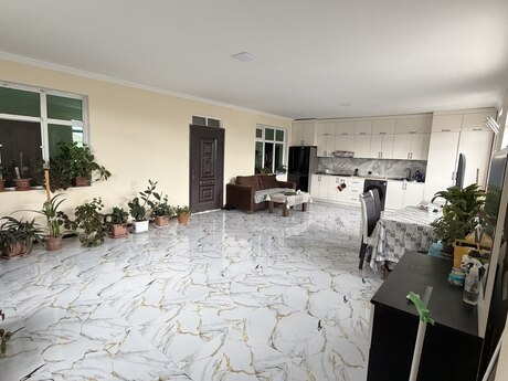 5 otaq · 160 m²