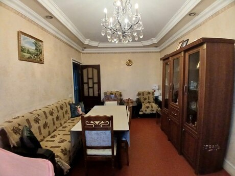 3-room old-build apartment for sale in Xalqlar Dostluğu, 90 m², 160 000 AZN, photo 3 / 12