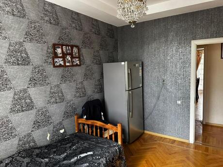 4-room old-build apartment for sale in İnşaatçılar, 70 m², 234 000 AZN, photo 5 / 11