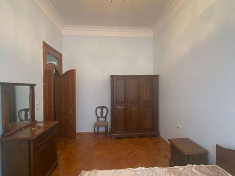 Сдаётся 4-комнатная квартира в старом фонде, Nizami, 120 м², 1 200 AZN/мес, фото 4 / 12