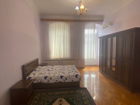 Сдаётся 4-комнатная квартира в старом фонде, Nizami, 120 м², 1 200 AZN/мес, фото 3 / 12