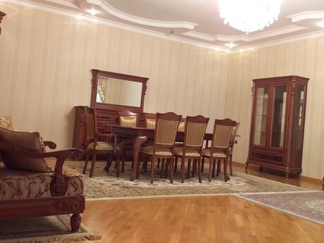 9 rooms · 452 m², Masazır