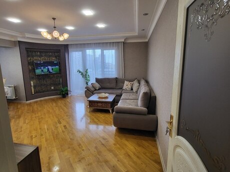 8 Noyabrda 3 otaqlı yeni tikili mənzil satılır, 107 m², 298 000 AZN, şəkil 3 / 12