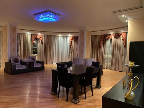 3 rooms · 178 m² · floor 4/17, 8 Noyabr