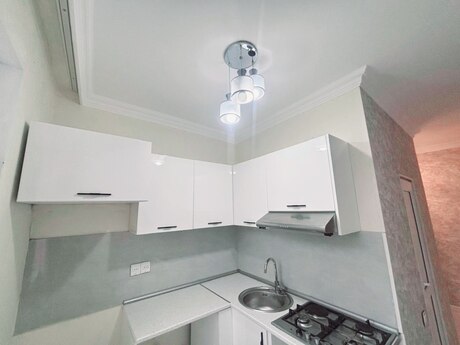 7-ci mikrorayonda 2 otaqlı köhnə tikili mənzil kirayə verilir, 65 m², 599 AZN/ay, şəkil 3 / 12