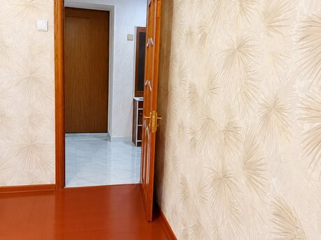 8-ci mikrorayonda 2 otaqlı köhnə tikili mənzil satılır, 38 m², 105 000 AZN, şəkil 2 / 8
