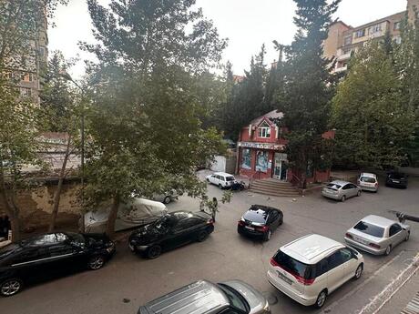 2 otaq · 38 m² · 3/5 mərtəbə, 8-ci mikrorayon