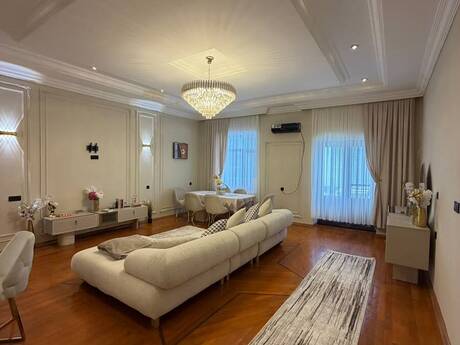Сдаётся 3-комнатная квартира в старом фонде, Səbail, 140 м², 1 000 AZN/мес, фото 4 / 12