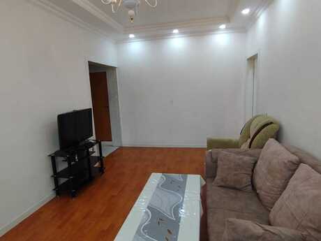 İnşaatçılarda 2 otaqlı köhnə tikili mənzil satılır, 70 m², 168 000 AZN, şəkil 4 / 12