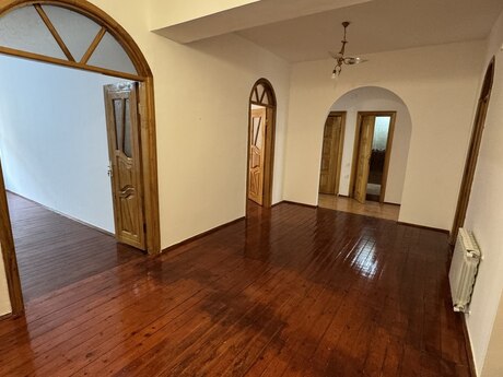 4 otaq · 165 m²