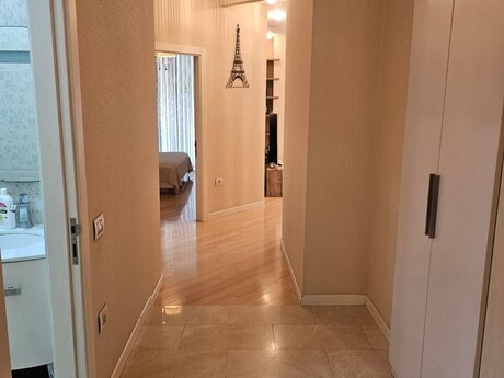 Ağ şəhərdə 2 otaqlı yeni tikili mənzil kirayə verilir, 70 m², 1 300 AZN/ay, şəkil 4 / 9
