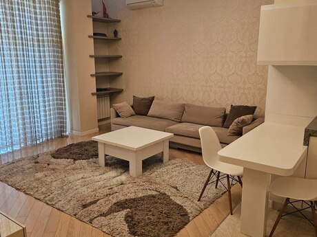 Ağ şəhərdə 2 otaqlı yeni tikili mənzil kirayə verilir, 70 m², 1 300 AZN/ay, şəkil 2 / 9