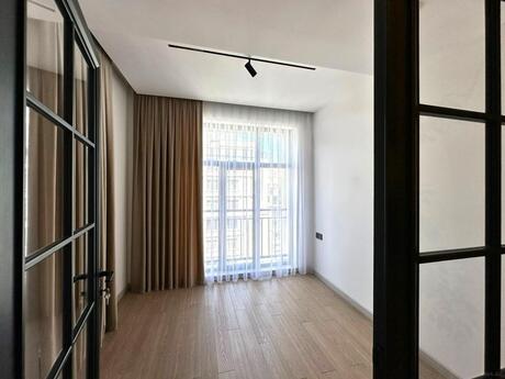 Pilot Həyat Residence kompleksində 3 otaqlı yeni tikili mənzil satılır, 92 m², 397 000 AZN, şəkil 4 / 12