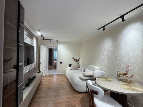 3 otaq · 55 m² · 2/5 mərtəbə, Elmlər Akademiyası